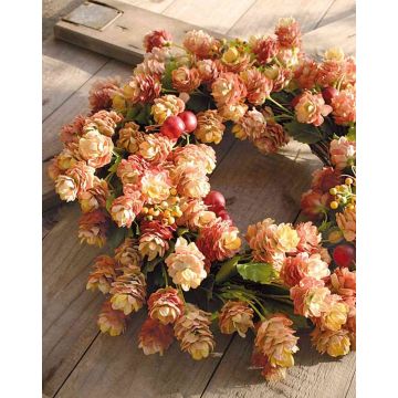 Corona di luppolo artificiale MABILA con bacche di agrifoglio, arancione, Ø40cm
