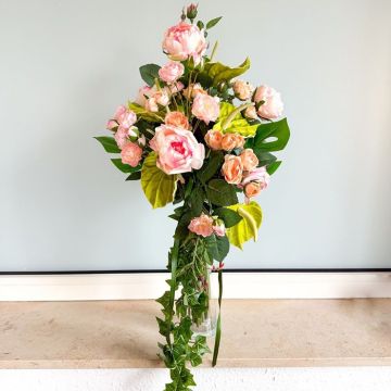 Nuova edizione del bouquet da sposa a goccia/cascata di Holger: un ricordo eterno! Nuova edizione del bouquet da sposa a goccia/cascata di Holger: un ricordo eterno!