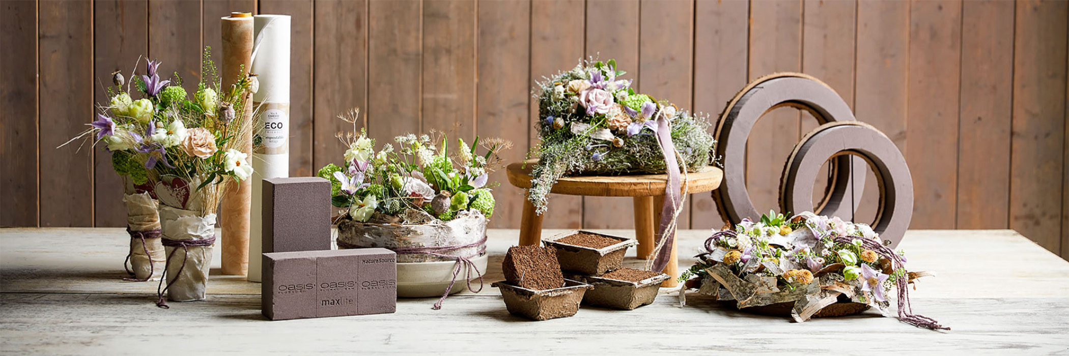 Schiuma floreale su artplants