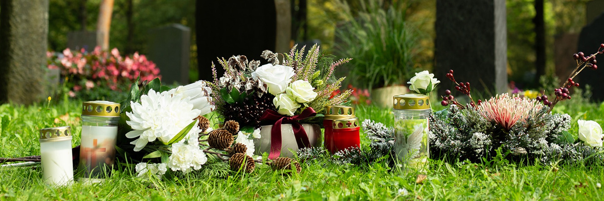 Fiori artificiali per Ognissanti che sembrano veri