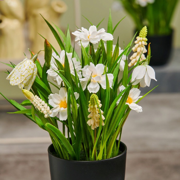 Composizioni floreali pasquali