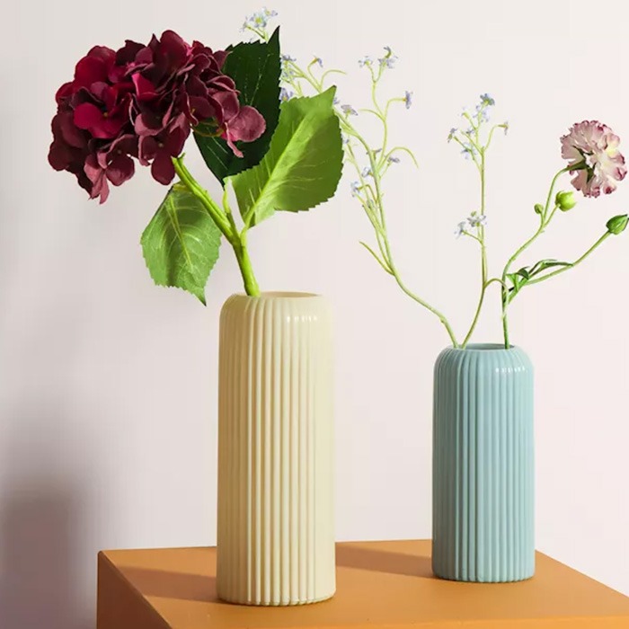 Looks con ortensie in vaso